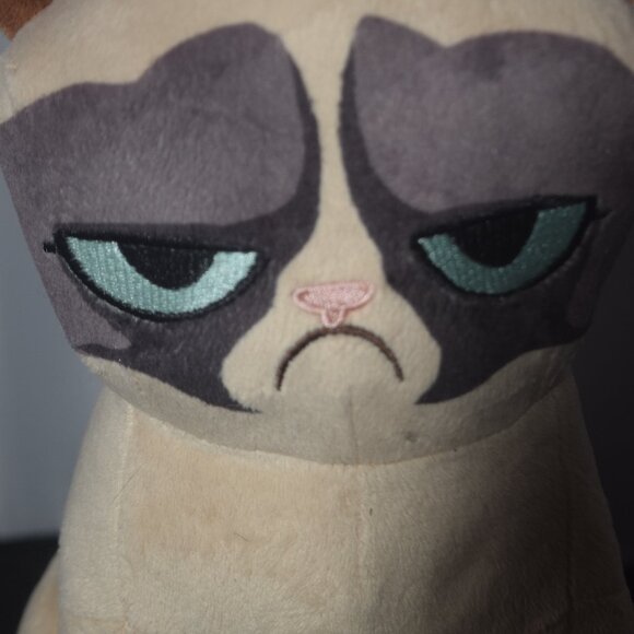 Toy Factory Grumpy Cat 7" Tall Stuffed Plush Animal - Picture 2 of 5